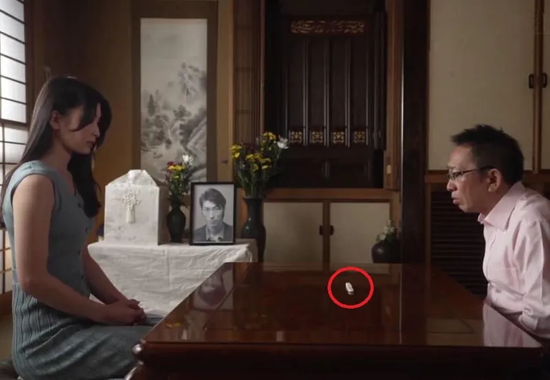 Một ngày sau tang lễ người chồng, người tình của con trai đã bị bố anh xã ép làm tình không bao đến mang thai